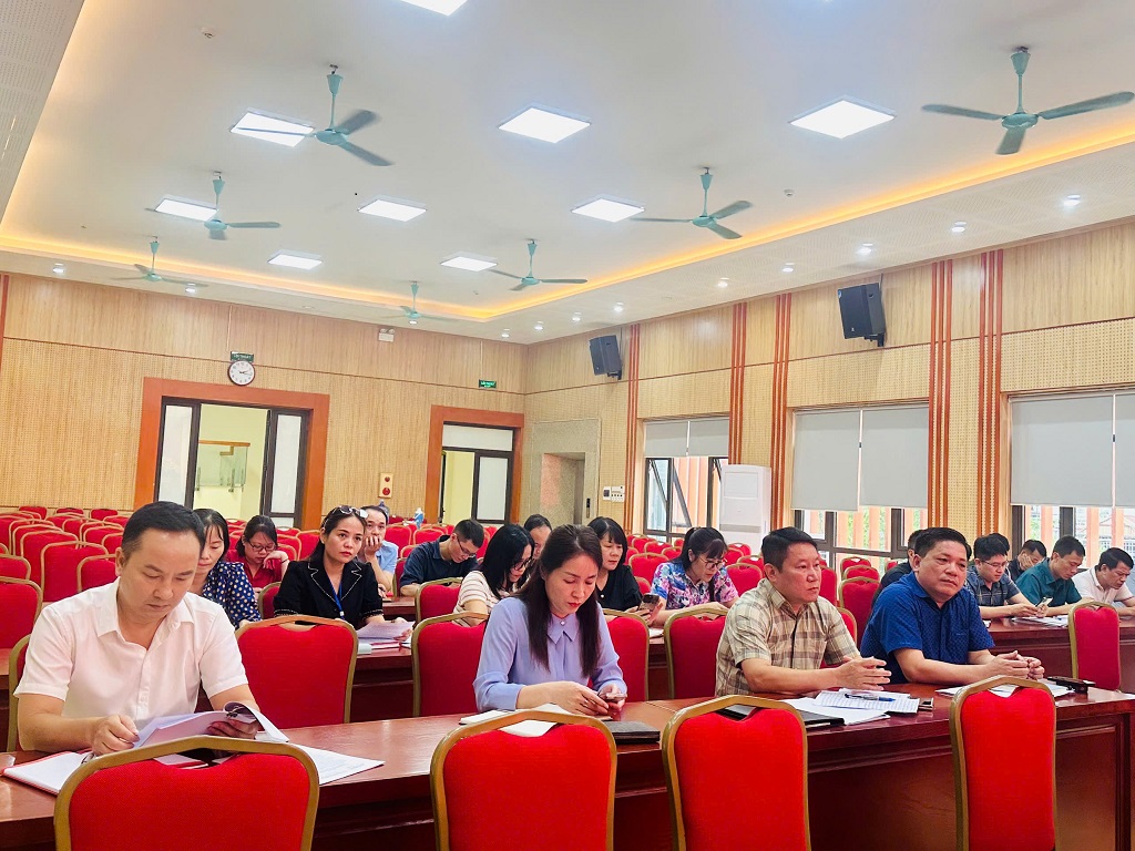 Phường Phương Liệt tổ chức họp giao ban định kỳ tập thể UBND phường tháng 8/2025 và triển khai nhiệm vụ trọng tâm tháng 9/2025- Ảnh 5.