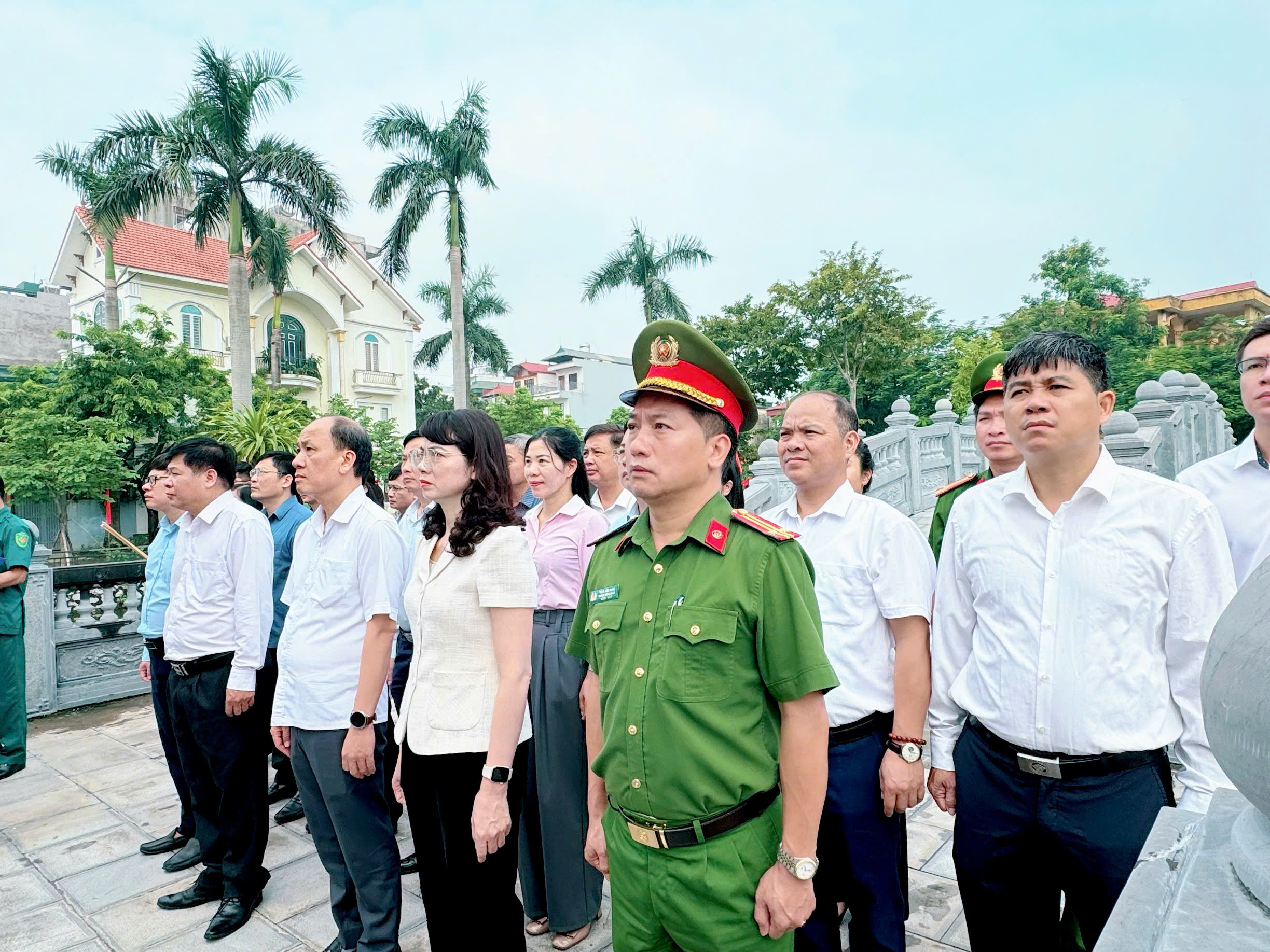 Xã Nam Phù tưởng niệm các anh hùng liệt sỹ đã hiến trọn đời mình cho Tổ quốc