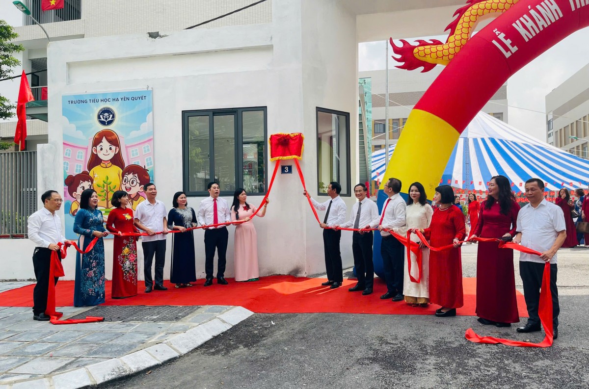 Phường Cầu Giấy gắn biển công trình chào mừng Quốc khánh 2/9- Ảnh 2.