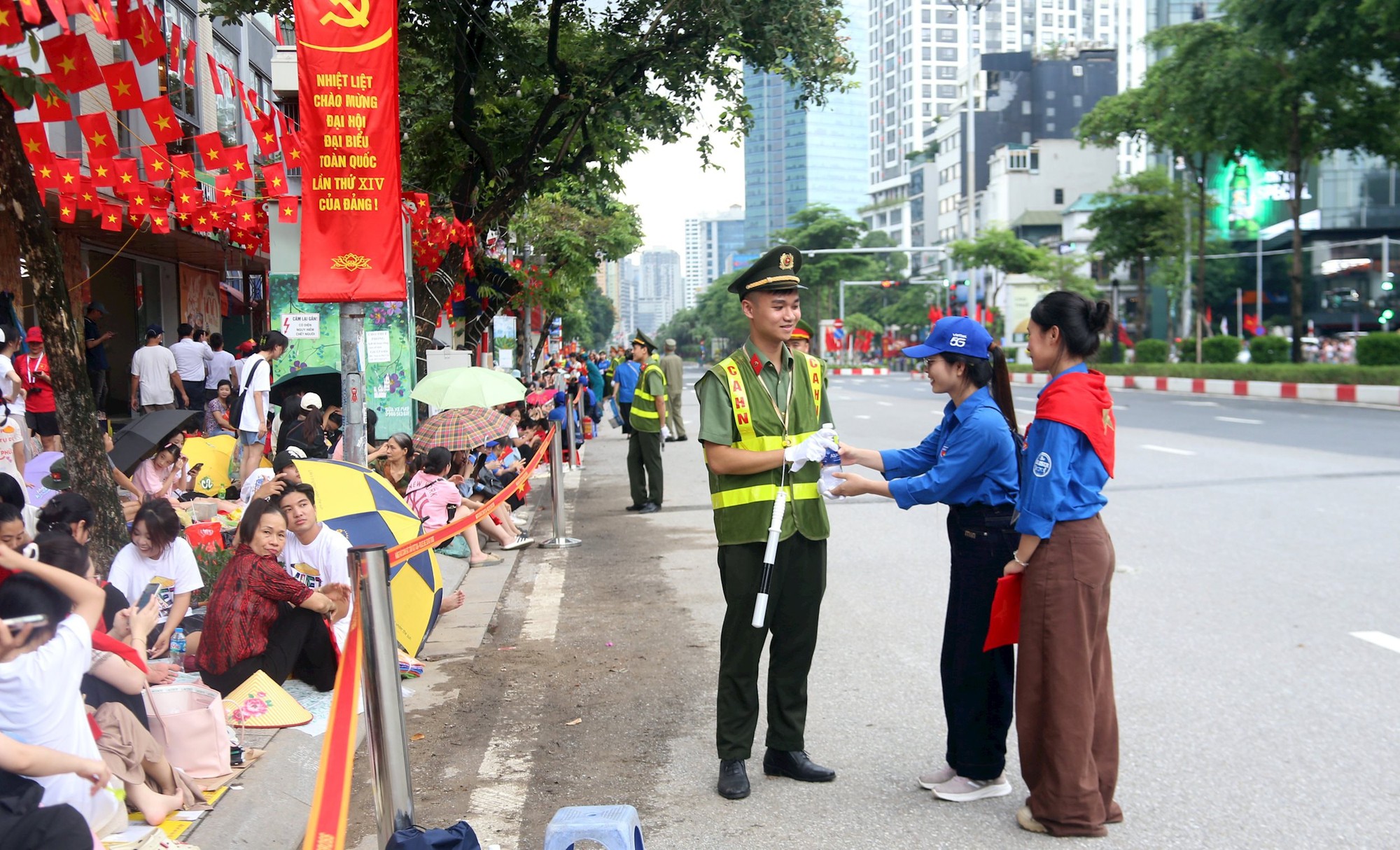 Nhiều hoạt động ý nghĩa trước buổi sơ duyệt- Ảnh 4.