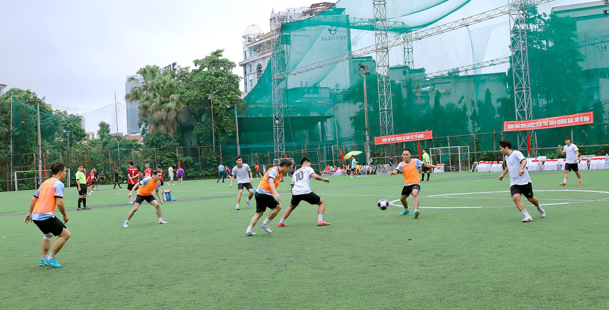 Khai mạc Giải thi đấu thể thao phường Yên Hoà năm 2025 - Ảnh 4.