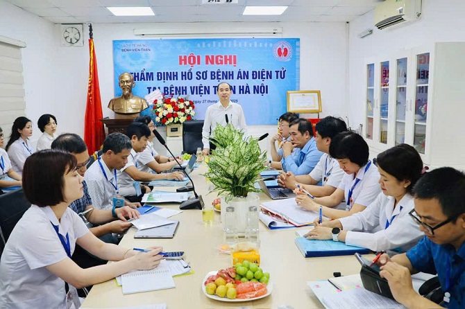 https://soyte.hanoi.gov.vn/documents/5065338/9055729/z6951443784748_8cbe9faebbe21cf9d1c94cb6e8a43a7a.jxl.jpg/072c4498-660e-4f82-a298-88ab850327ca?t=1756304958268