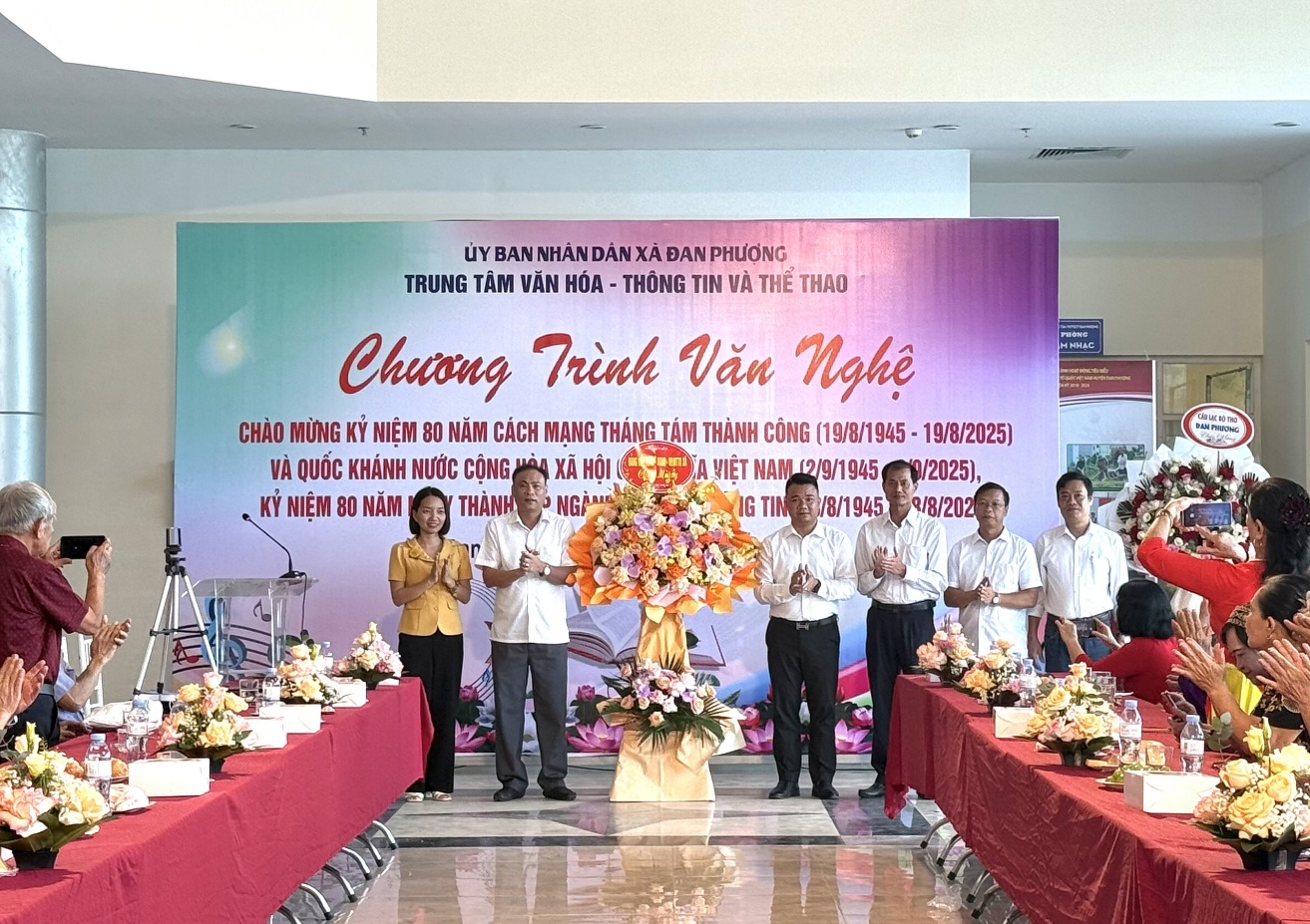 Giao lưu Nghệ thuật kỷ niệm 80 năm ngày truyền thống ngành Văn hoá 28/8/2025- Ảnh 1.
