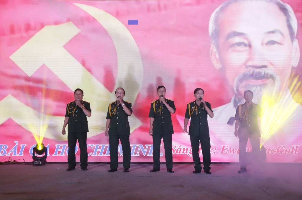 Phường Cửa Nam tổ chức văn nghệ chào mừng ngày lễ lớn của đất nước- Ảnh 3.