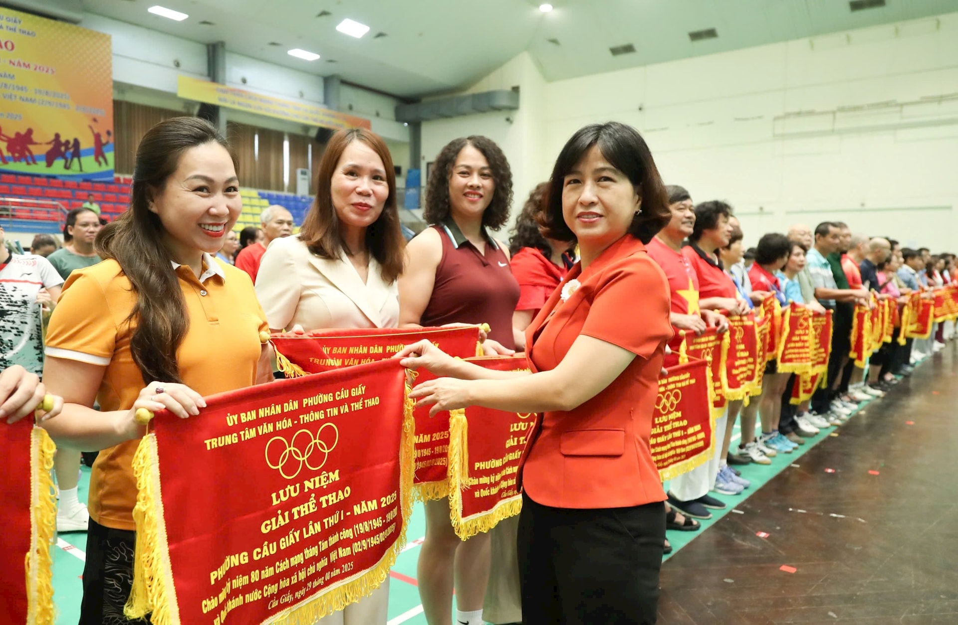 550 vận động viên tranh tài tại Giải thể thao phường Cầu Giấy lần thứ I- Ảnh 1.