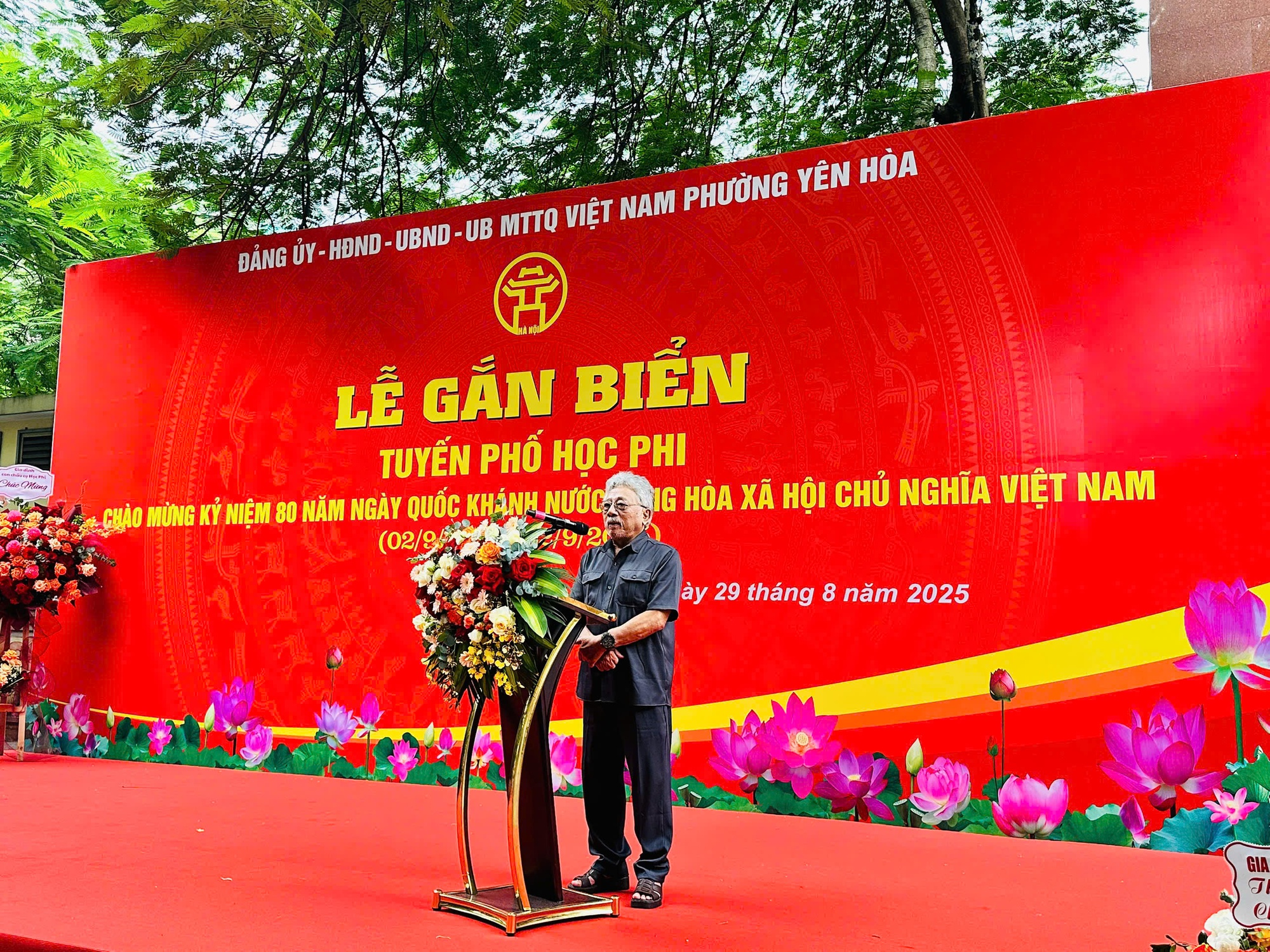 Phường Yên Hoà gắn biển tên phố mới mang tên danh nhân Học Phi- Ảnh 4.