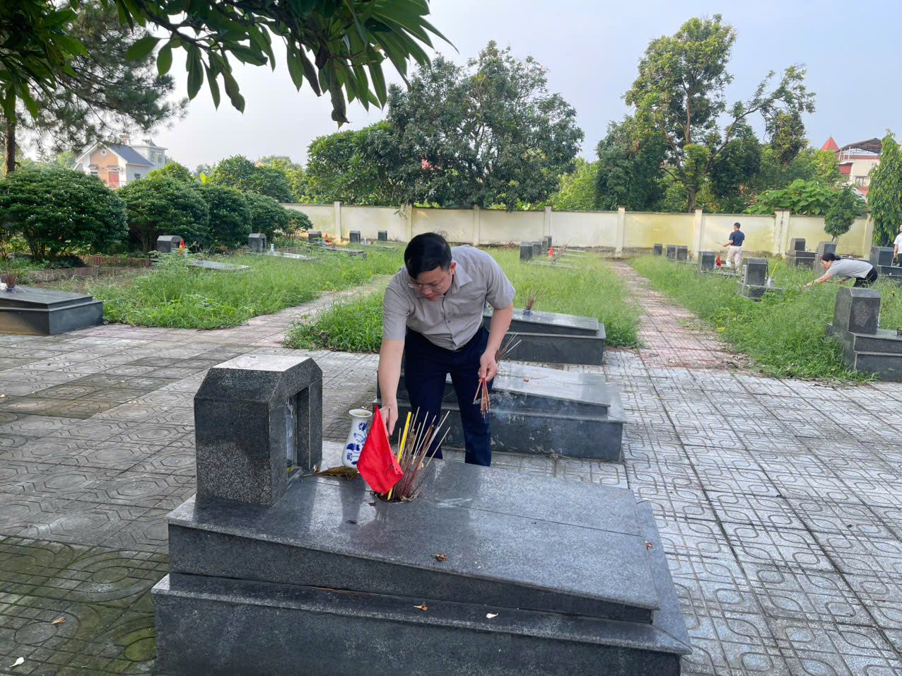 Xuân Mai: Tri ân các anh hùng liệt sĩ – Khắc ghi truyền thống, tiếp bước cha anh- Ảnh 12.