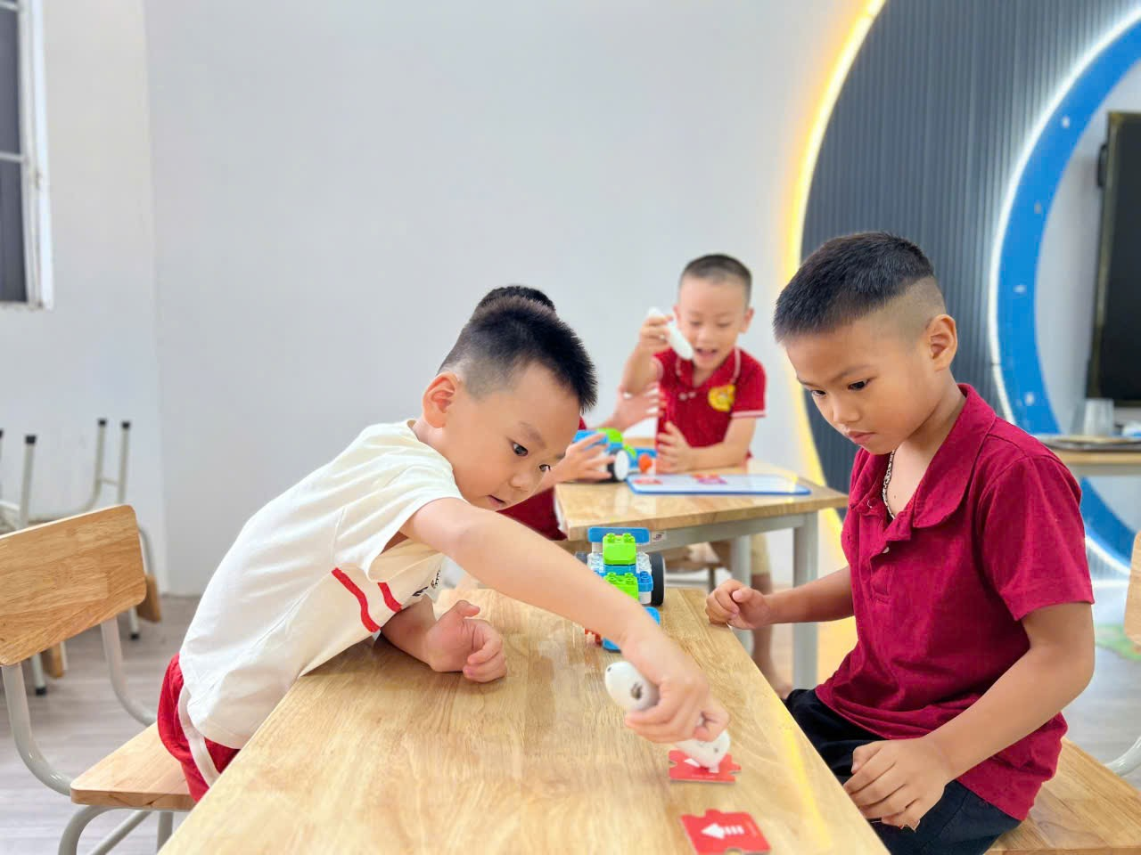 Khơi nguồn đam mê khoa học từ những trải nghiệm STEM – Robotics- Ảnh 6.