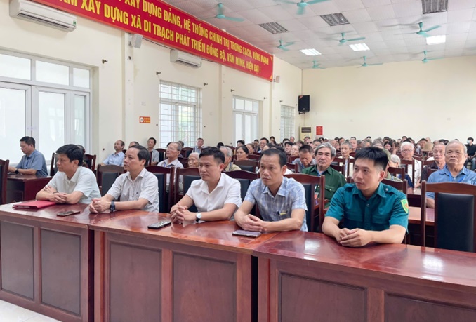 Hoài Đức tri ân, tặng quà người có công và thân nhân người có công nhân dịp kỷ niệm 80 năm Quốc khánh nước CHXHCN Việt Nam- Ảnh 2.