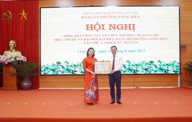 Đảng bộ phường Long Biên tổng kết công tác chỉ đạo Đại hội lần thứ I, khẳng định quyết tâm mới cho nhiệm kỳ 2025-2030- Ảnh 1.