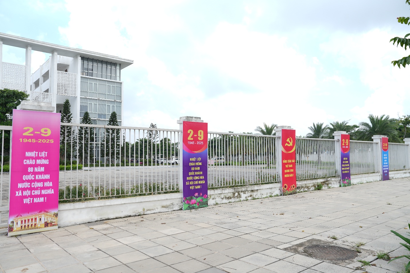 Gia Lâm rực rỡ cờ hoa chào mừng Cách mạng Tháng Tám và Quốc khánh 2/9- Ảnh 5.