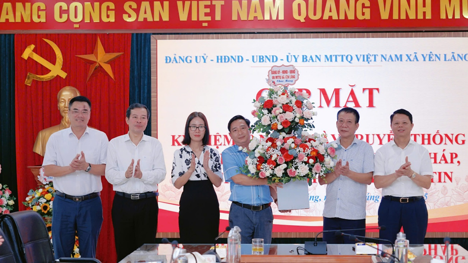 Xã Yên Lãng trang trọng kỷ niệm 80 năm Ngày truyền thống các ngành Văn phòng, Nội vụ, Lao động, Tư pháp, Tài chính, Giao thông công chính, Văn hóa – thông tin- Ảnh 3.