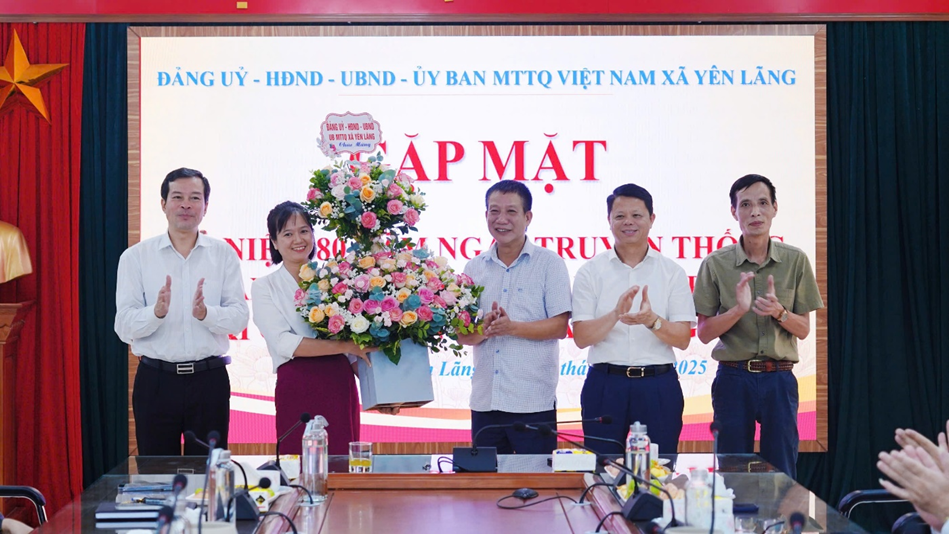 Xã Yên Lãng trang trọng kỷ niệm 80 năm Ngày truyền thống các ngành Văn phòng, Nội vụ, Lao động, Tư pháp, Tài chính, Giao thông công chính, Văn hóa – thông tin- Ảnh 4.