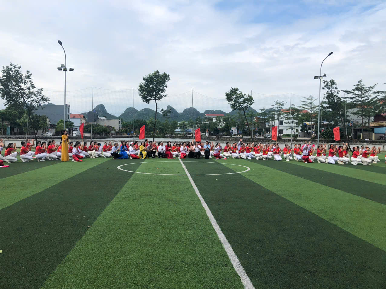 Đồng diễn dân vũ chào mừng thành công Đại hội Đảng bộ xã Hồng Sơn lần thứ I, nhiệm kỳ 2025-2030; Kỷ niệm 80 năm Cách mạng Tháng Tám và Quốc khánh 02/9- Ảnh 5.