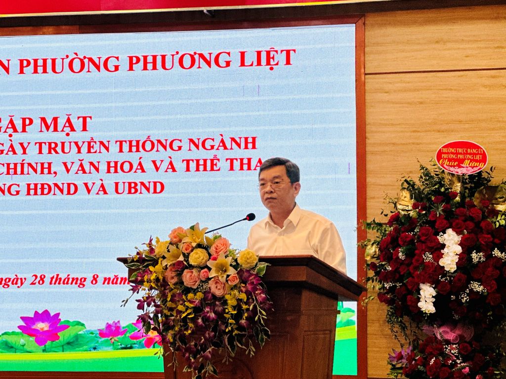 Phường Phương Liệt tổ chức Gặp mặt kỷ niệm 80 năm truyền thống ngành Nội vụ, Tư pháp, Tài chính, Văn hóa và Thể thao, Văn phòng HĐND và UBND- Ảnh 2.