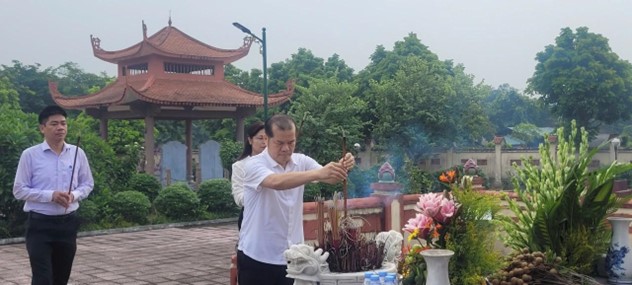 Đảng ủy,  HĐND, UBND, UB MTTQ xã tổ chức lễ dâng hoa, dâng hương viếng Nghĩa trang Liệt sĩ nhân kỷ niệm 80 năm Quốc khánh nước CHXH Chủ nghĩa Việt Nam (02/9/1945 - 02/9/2025)- Ảnh 13.