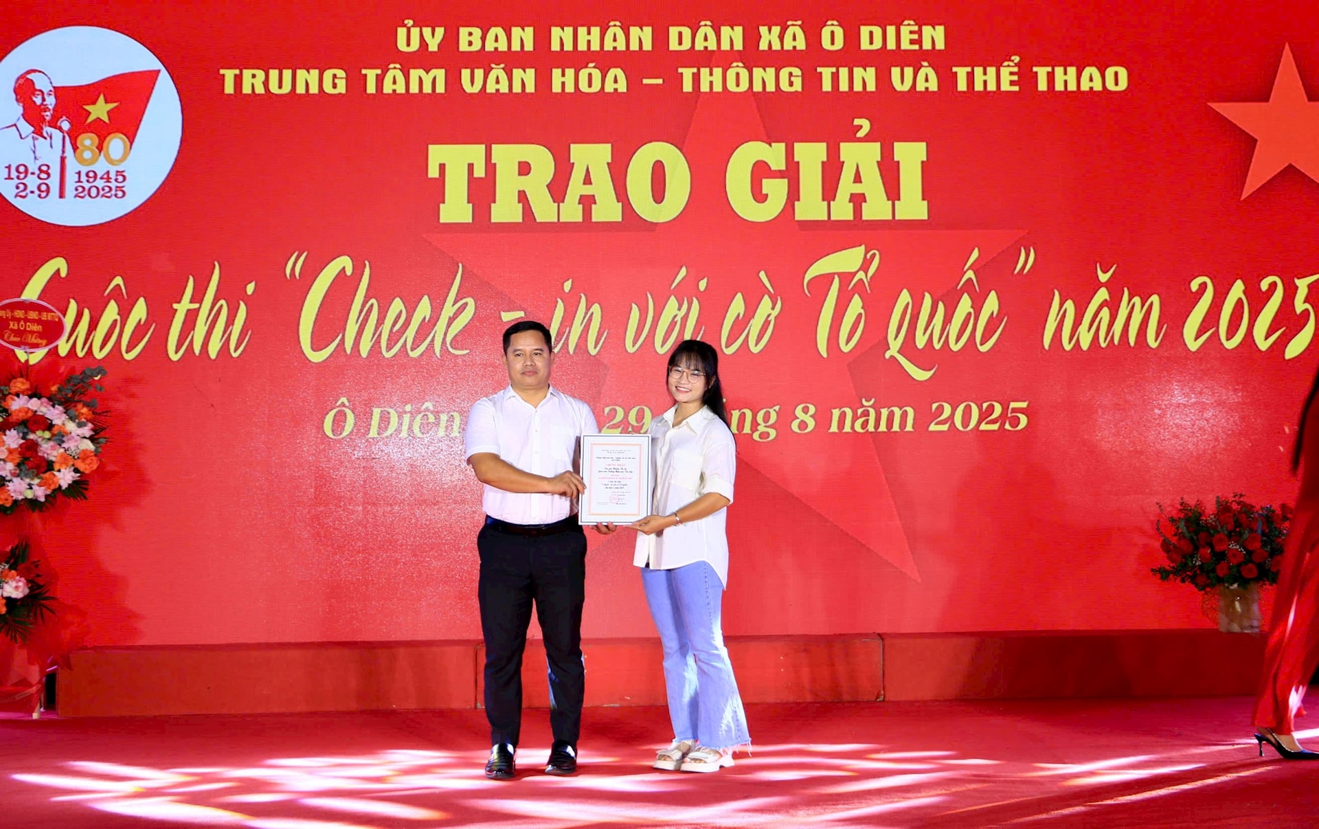Xã Ô Diên tổng kết và trao giải cuộc thi “Check-in với cờ Tổ quốc”- Ảnh 5.