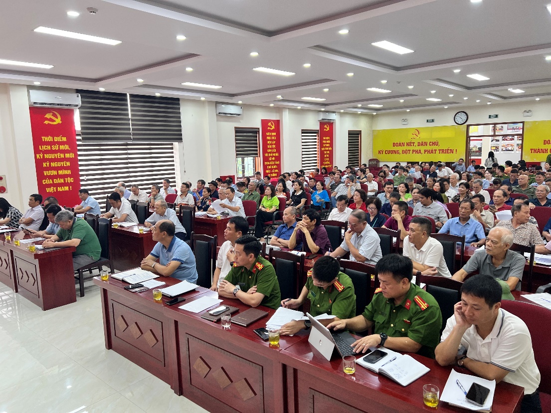 Hội nghị triển khai tặng quà nhân dân trên địa bàn phường Định Công nhân dịp kỷ niệm 80 năm Cách mạng tháng Tám và Quốc khánh 2/9- Ảnh 1.