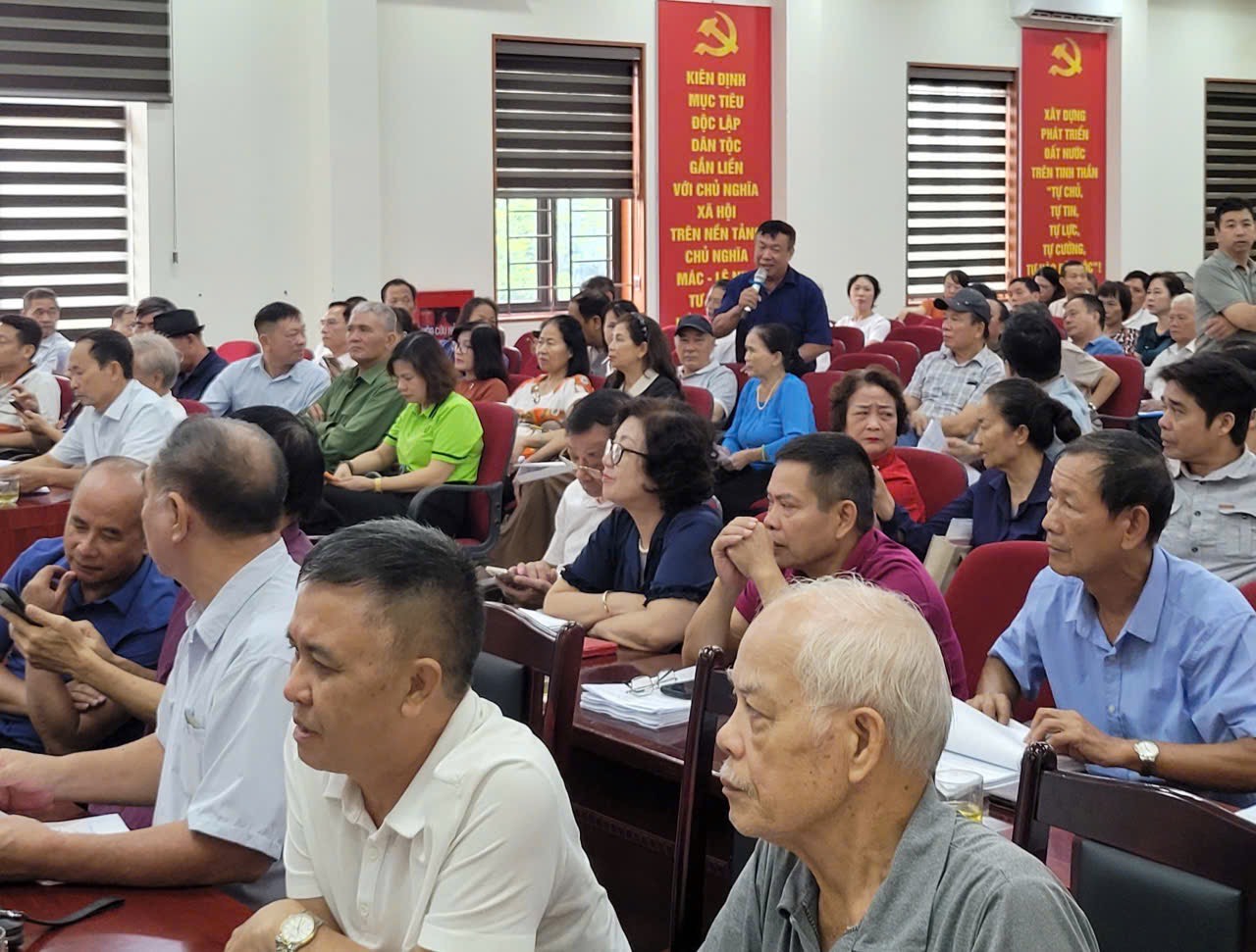 Hội nghị triển khai tặng quà nhân dân trên địa bàn phường Định Công nhân dịp kỷ niệm 80 năm Cách mạng tháng Tám và Quốc khánh 2/9- Ảnh 3.
