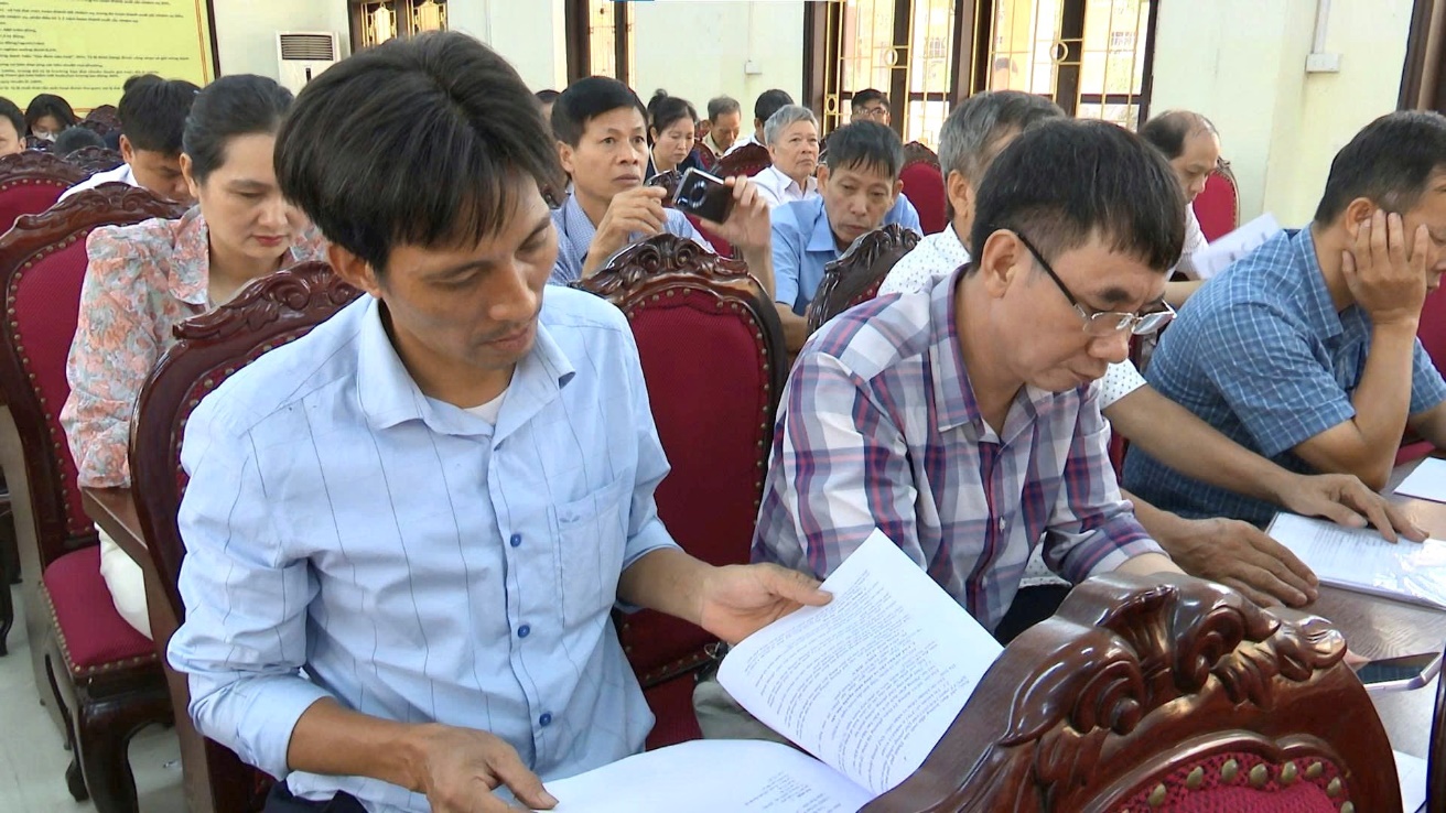 Đan Phượng triển khai thu, nộp thuế sử dụng đất phi nông nghiệp năm 2025 bằng phương thức điện tử qua eTax Mobile- Ảnh 2.