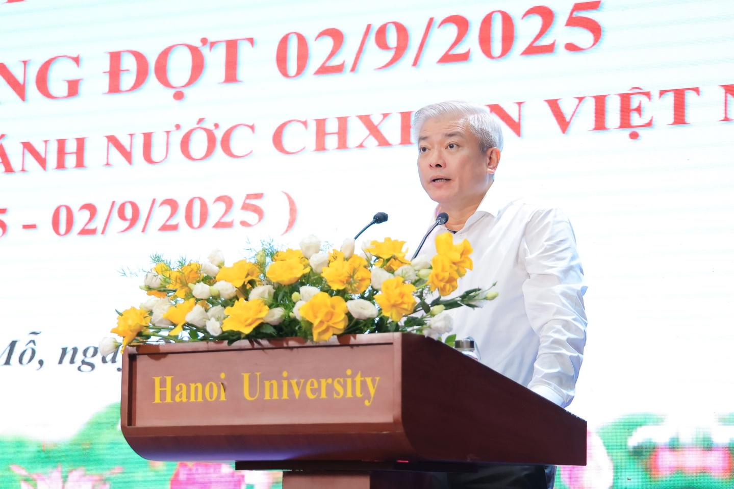 103 đảng viên phường Đại Mỗ được nhận Huy hiệu Đảng đợt 02/9/2025- Ảnh 2.