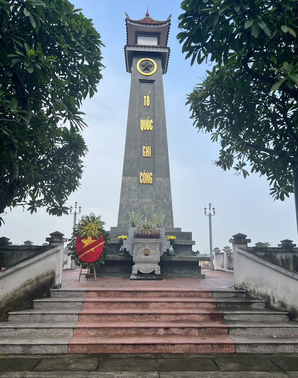 Các đồng chí lãnh đạo xã An Khánh viếng Nghĩa trang liệt sĩ nhân dịp kỷ niệm 80 năm Quốc khánh 2/9- Ảnh 2.