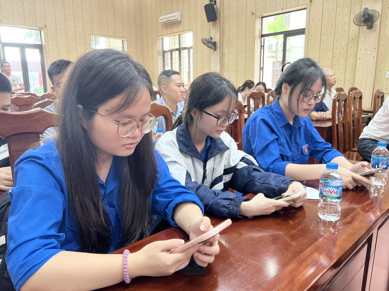 Triển khai thu nộp thuế sử dụng đất phi nông nghiệp bằng phương thức điện tử qua eTax Mobile- Ảnh 5.