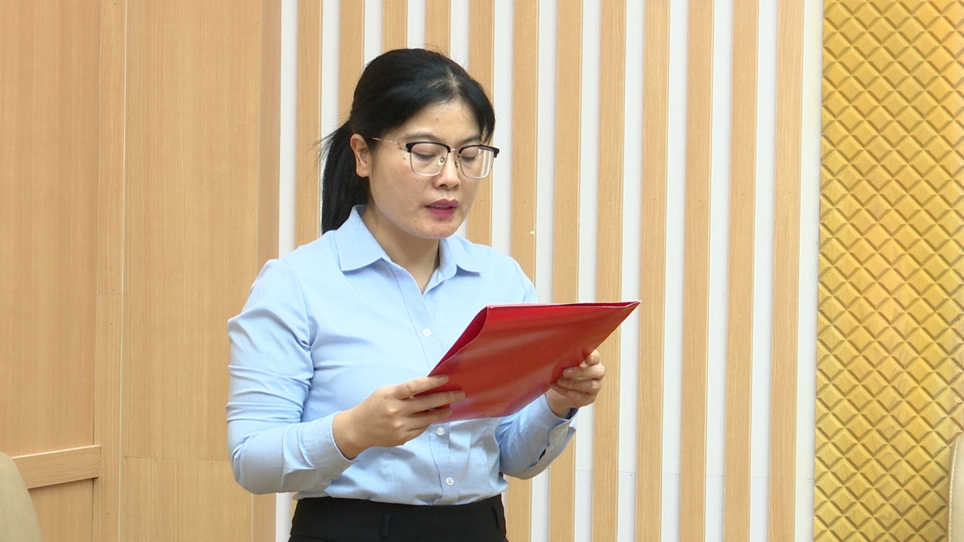 Ban Thường vụ Đảng uỷ xã An Khánh trao Quyết định về công tác cán bộ- Ảnh 2.