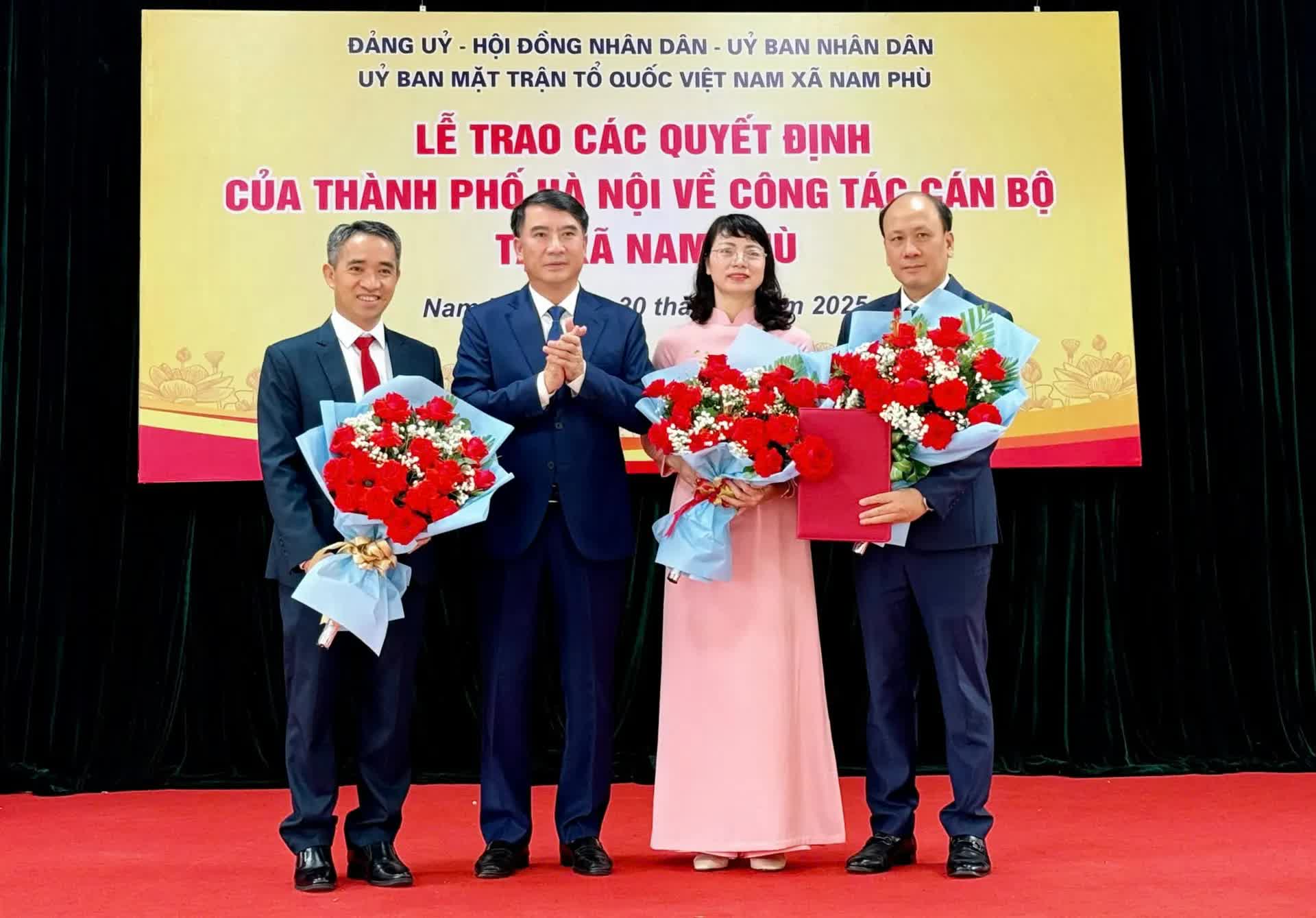 Bí thư Đảng ủy, Chủ tịch HĐND xã Nam Phù Vũ Anh Tú:
Đánh thức tiềm năng, xây dựng Nam Phù thành đô thị xanh, đáng sống- Ảnh 1.
