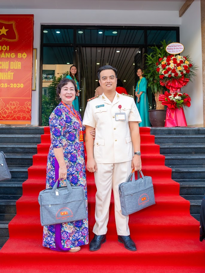 Đại hội đại biểu Đảng bộ Phường Ô Chợ Dừa lần thứ I, nhiệm kỳ 2025 - 2030 : Những hình ảnh đáng nhớ- Ảnh 13.