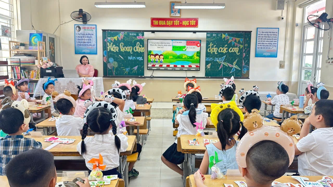 Trường Tiểu học Yên Sở hân hoan chào đón các em học sinh lớp 1- Ảnh 2.