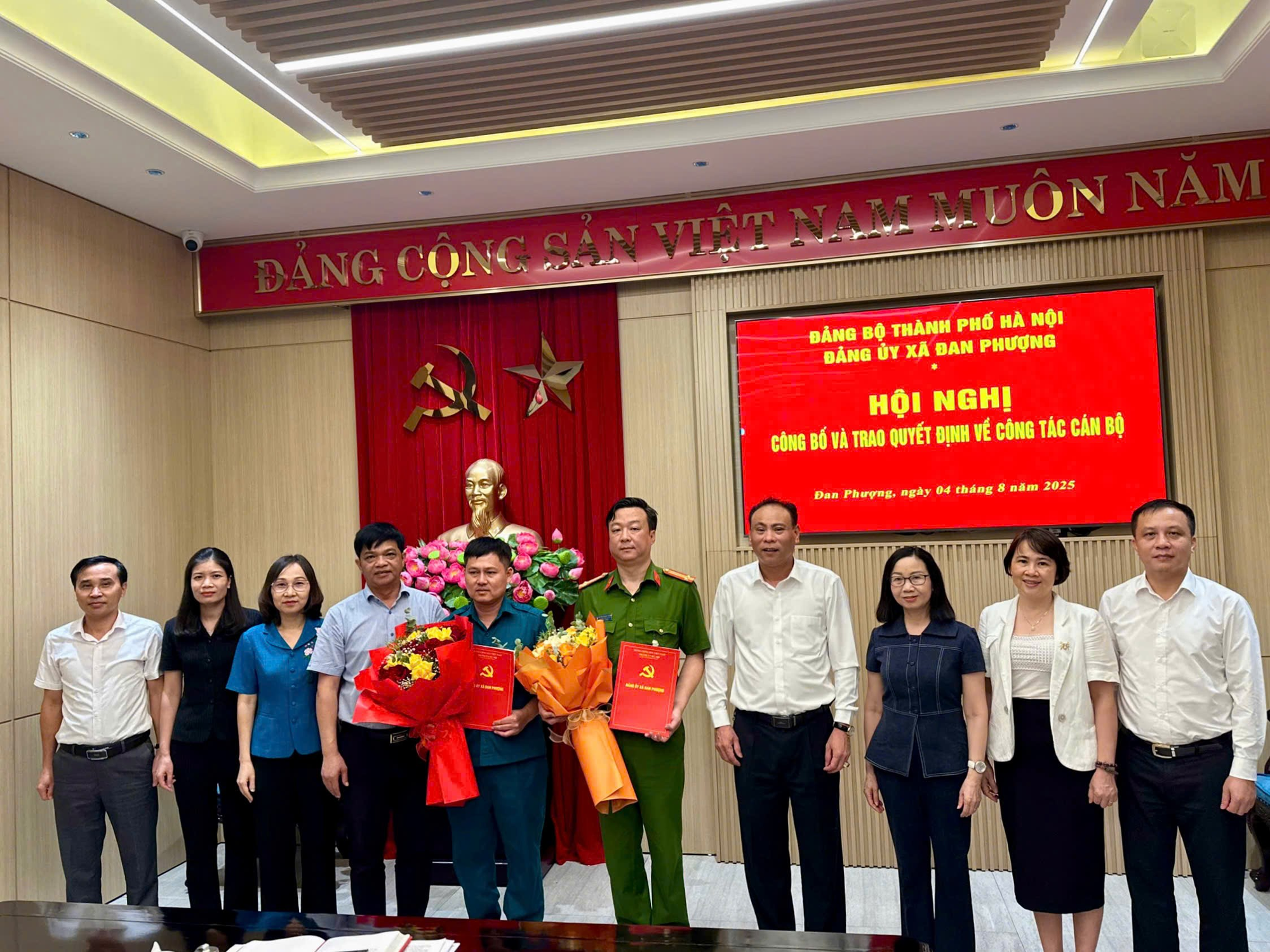 Đảng ủy xã Đan Phượng tổ chức Hội nghị công bố và trao quyết định về công tác cán bộ- Ảnh 1.