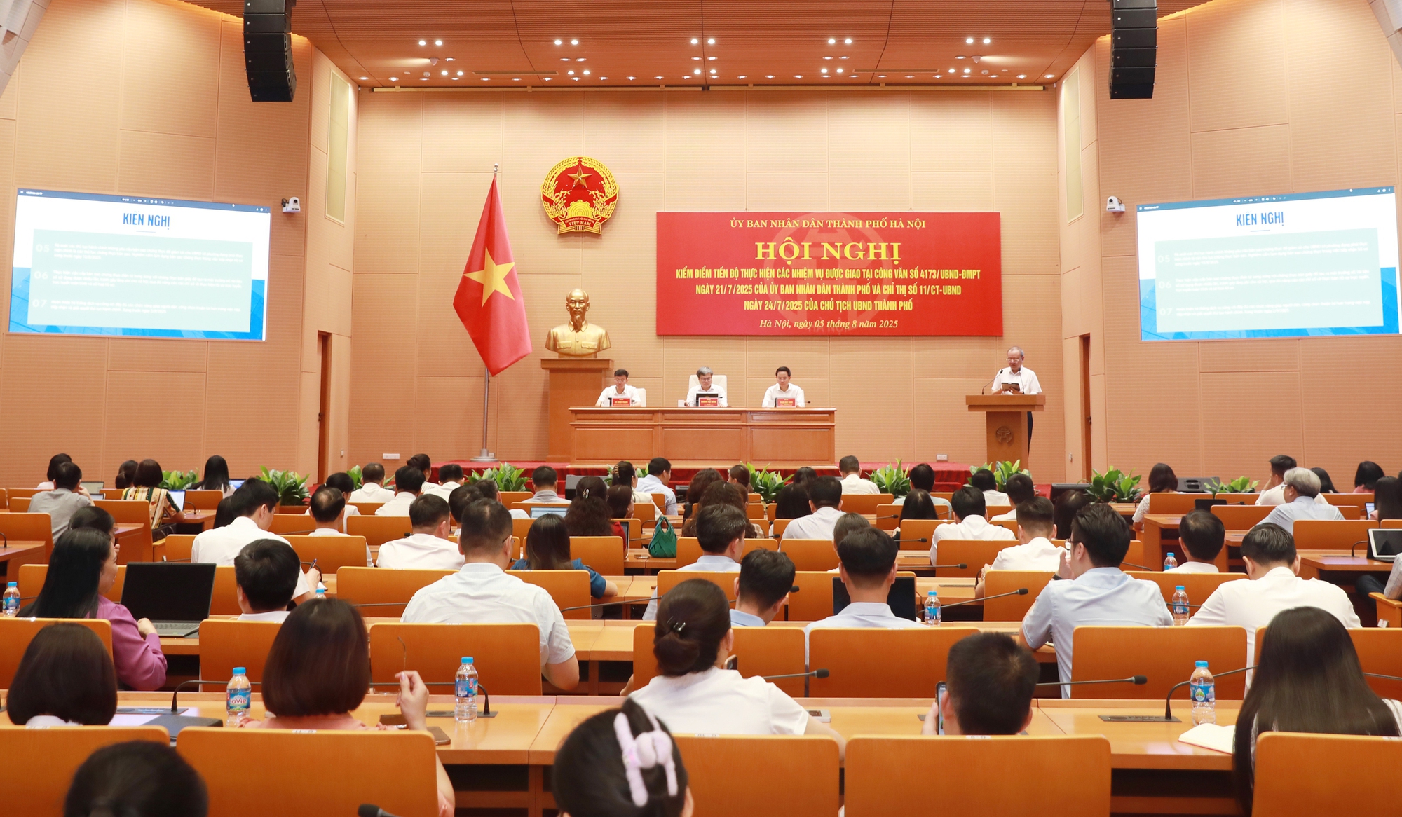 Thẳng thắn nhận diện những khó khăn, vướng mắc trong công tác tiếp nhận và giải quyết TTHC- Ảnh 2.