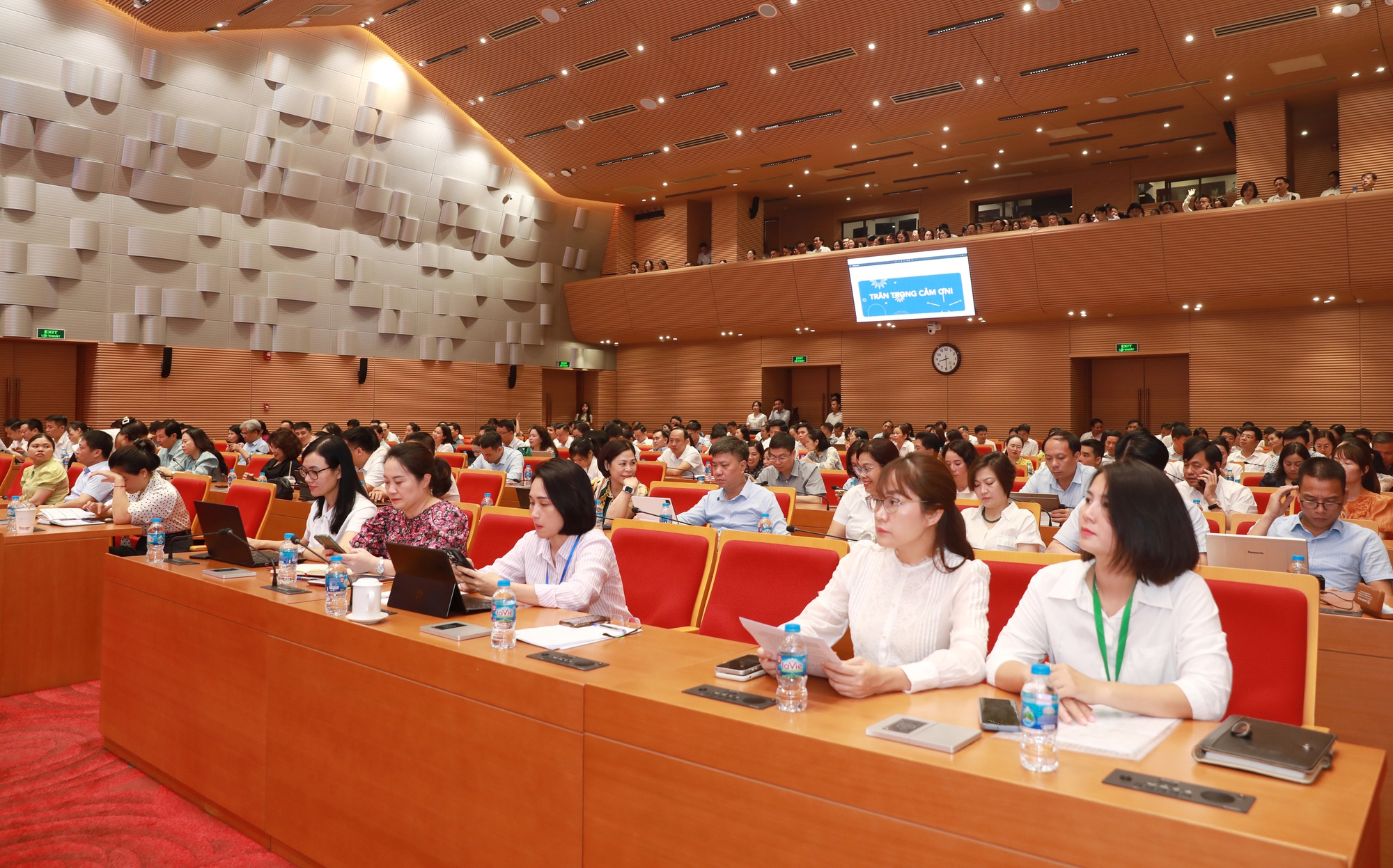 Thẳng thắn nhận diện những khó khăn, vướng mắc trong công tác tiếp nhận và giải quyết TTHC- Ảnh 6.
