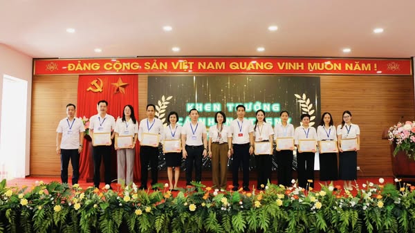 Đánh giá kết quả một tháng vận hành mô hình chính quyền địa phương 2 cấp- Ảnh 2.