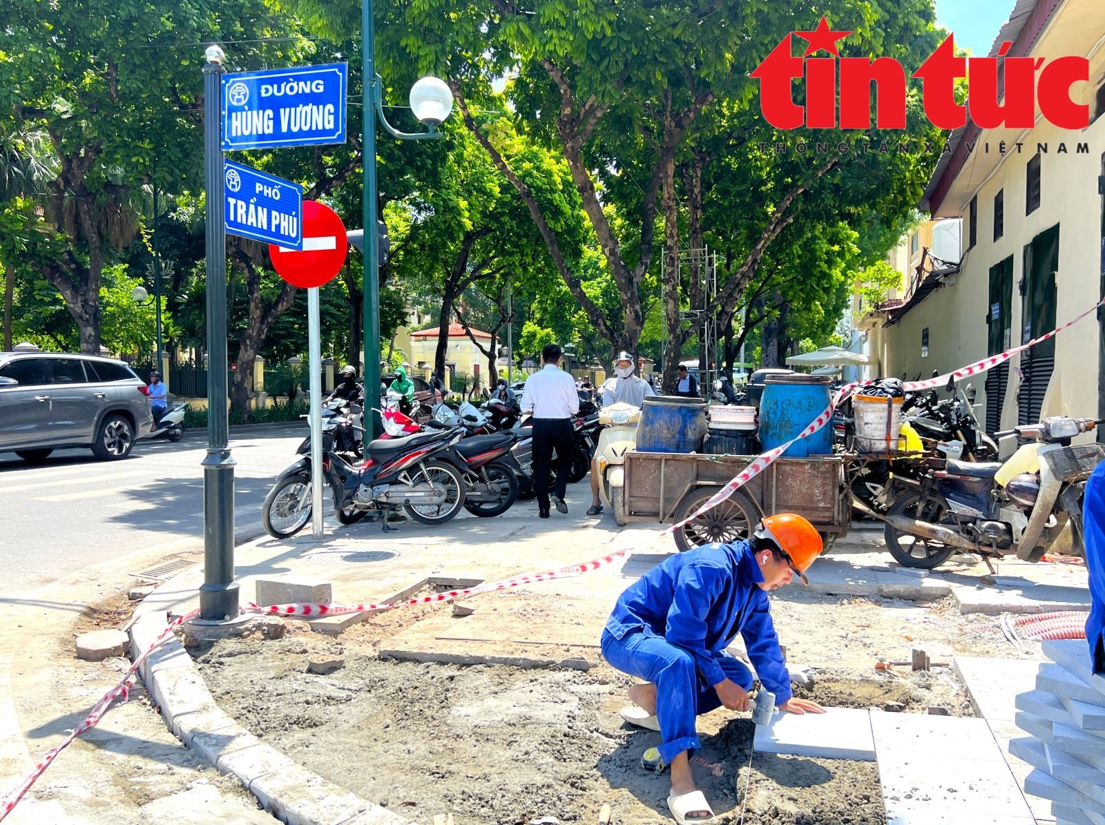 Gấp rút thi công khán đài 30.000 chỗ phục vụ lễ Quốc khánh 2-9- Ảnh 9.