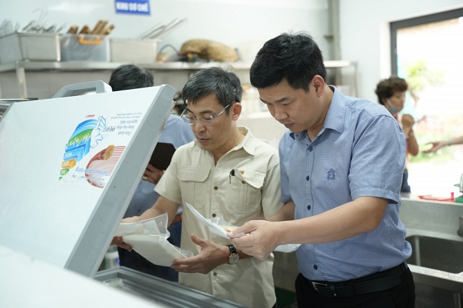 Tăng cường công tác kiểm tra an toàn thực phẩm - Ảnh 1.