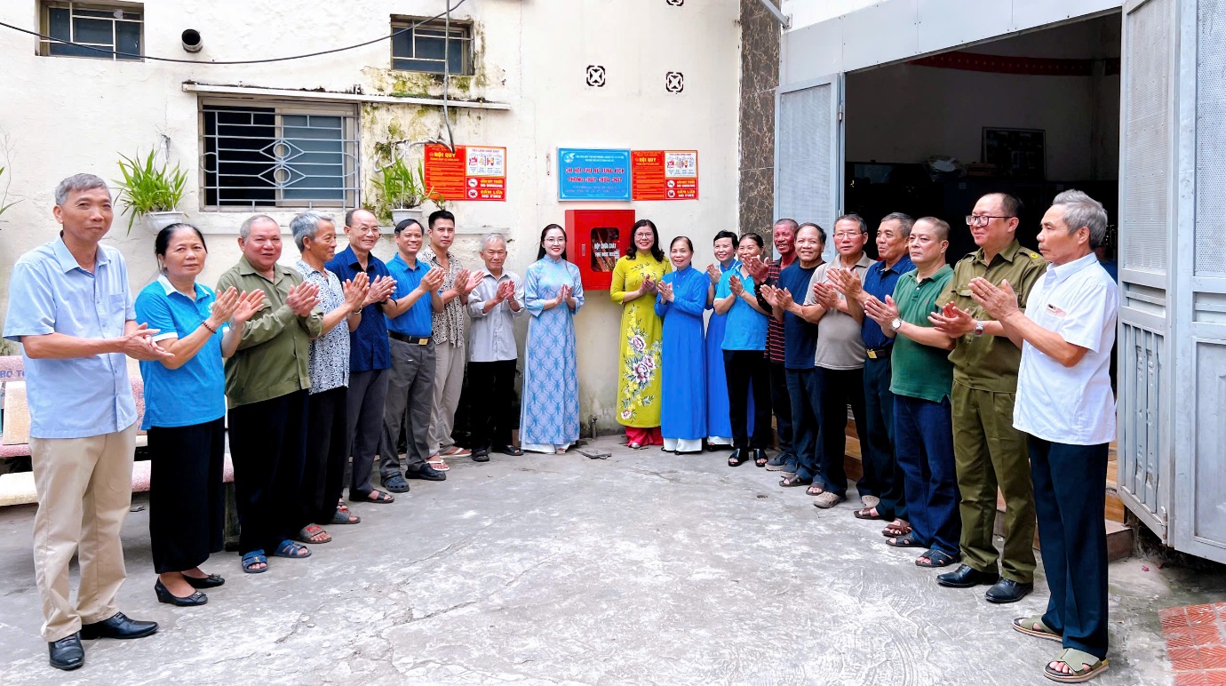 Phường Thanh Liệt gắn biển công trình “Chi hội Phụ nữ xung kích phòng cháy, chữa cháy” tại tổ dân phố số 1- Ảnh 4.