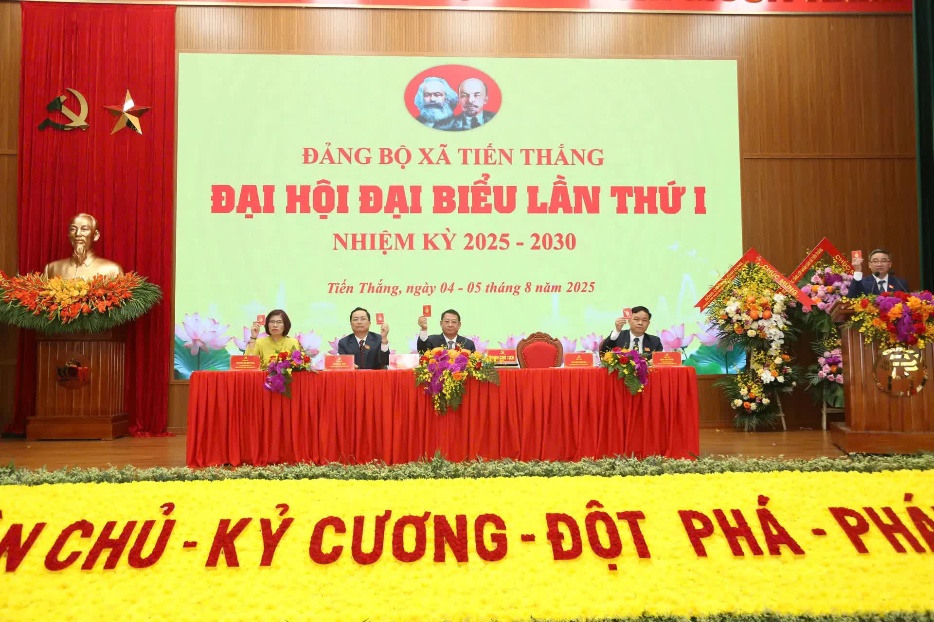 Đại hội đại biểu Đảng bộ xã Tiến Thắng lần thứ I, nhiệm kỳ 2025-2030 thành công tốt đẹp- Ảnh 8.