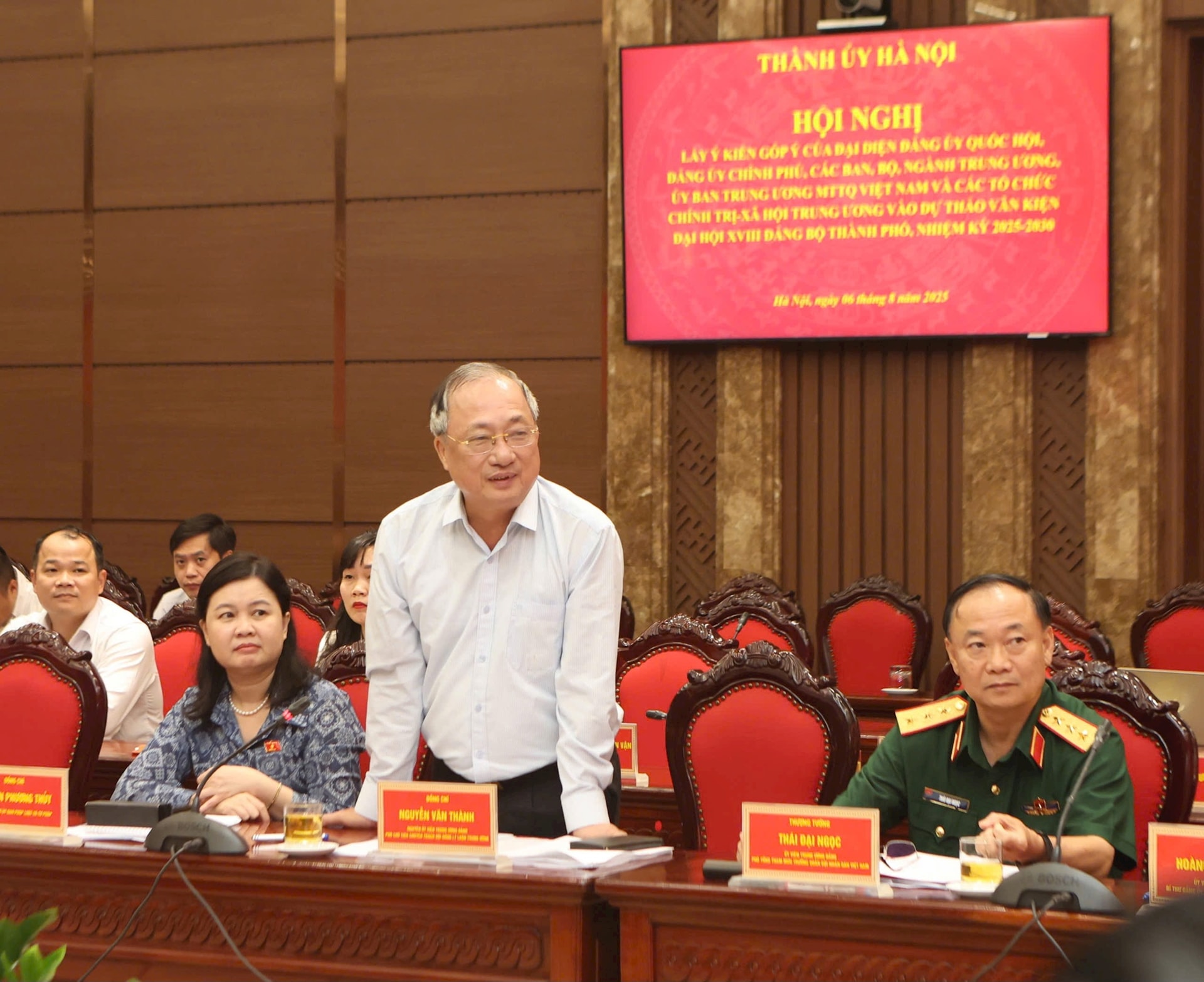 Định vị rõ vai trò Hà Nội trong bức tranh phát triển chung của cả nước- Ảnh 1.