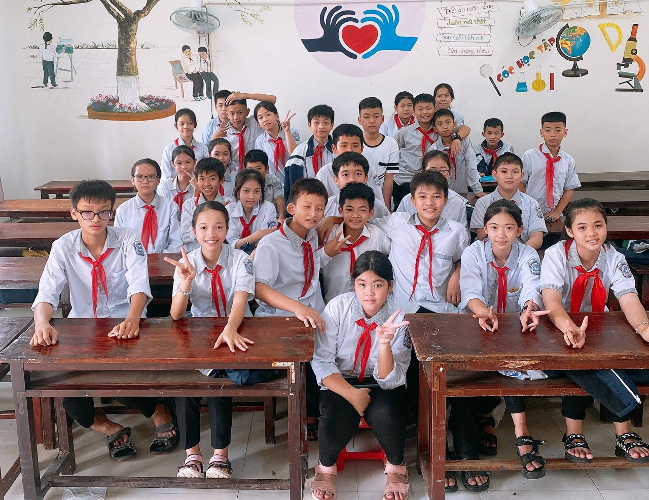 Từ năm học 2025-2026, học sinh trung học chính thức học 2 buổi/ngày- Ảnh 3.