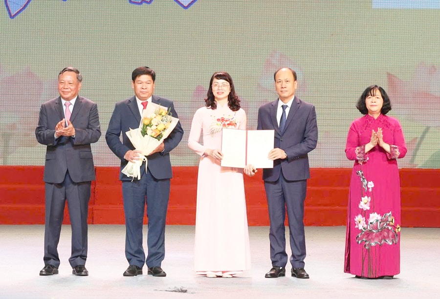 Đại hội đại biểu Đảng bộ xã Nam Phù lần thứ I, nhiệm kỳ 2025-2030:Phát huy truyền thống, xây dựng xã Nam Phù giàu đẹp, văn minh- Ảnh 1.