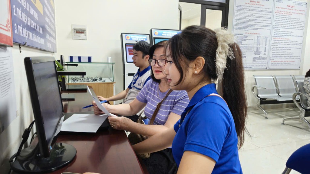 Phường Định Công: Tăng tốc xây dựng chính quyền số- Ảnh 2.