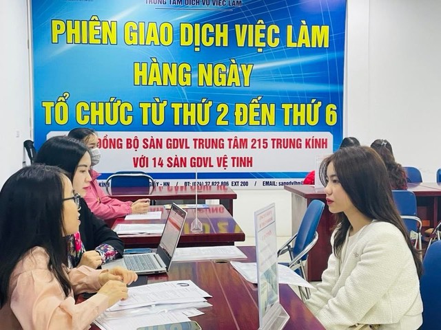 Hà Nội hỗ trợ kinh phí, ưu tiên đào tạo ngành nghề phù hợp cho người nghỉ việc do sắp xếp bộ máy- Ảnh 2.