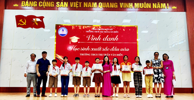 Chúc mừng các con học sinh lớp 5A6 - Trường Tiểu học Hoàng Liệt niên khóa 2024-2025 có tỉ lệ đỗ lớp 6 chuyên ấn tượng- Ảnh 2.