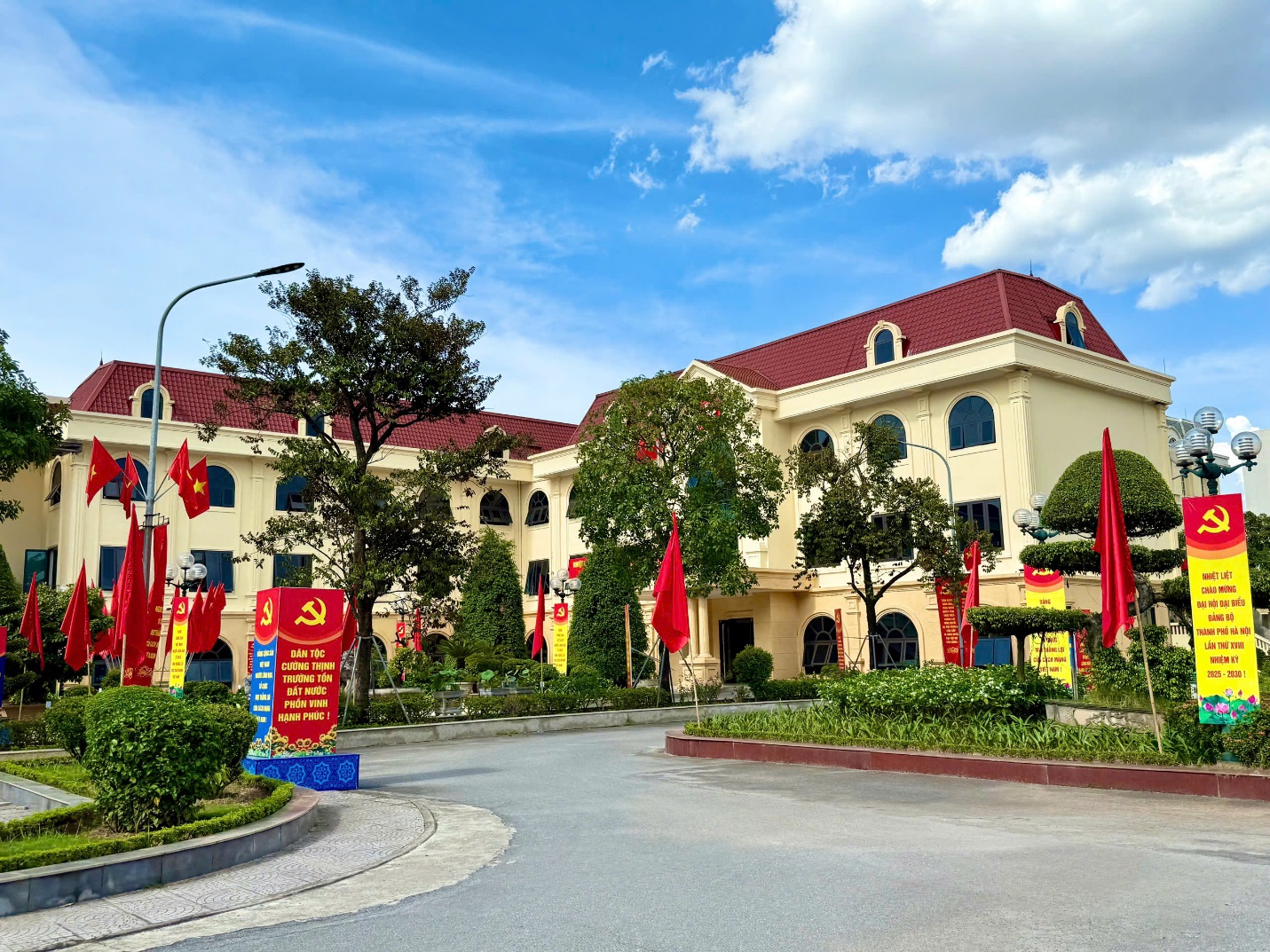 D:\kho\truyền thanh huyện\2025\2025.8\tuyên truyền\z6872681477862_0fd79a7d1ec8916c6ebea9be802e9320.jpg