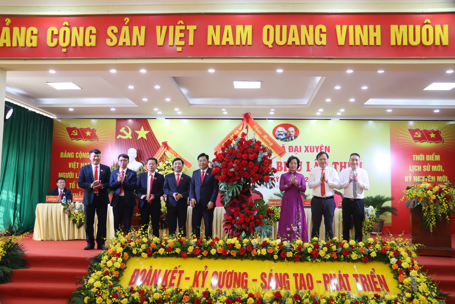 Đại hội đại biểu Đảng bộ xã Đại Xuyên lần thứ I, nhiệm kỳ 2025 -2030: Vững bước tiến vào kỷ nguyên mới- Ảnh 1.