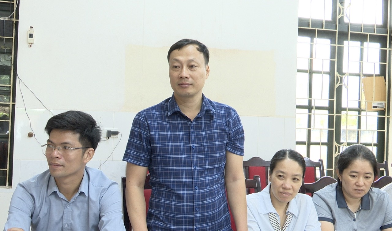 Đồng chí Phó Bí thư Đảng ủy, Chủ tịch UBND xã An Khánh Hồ Trung Nghĩa làm việc với Ban Quản lý Dự án đầu tư - hạ tầng- Ảnh 4.