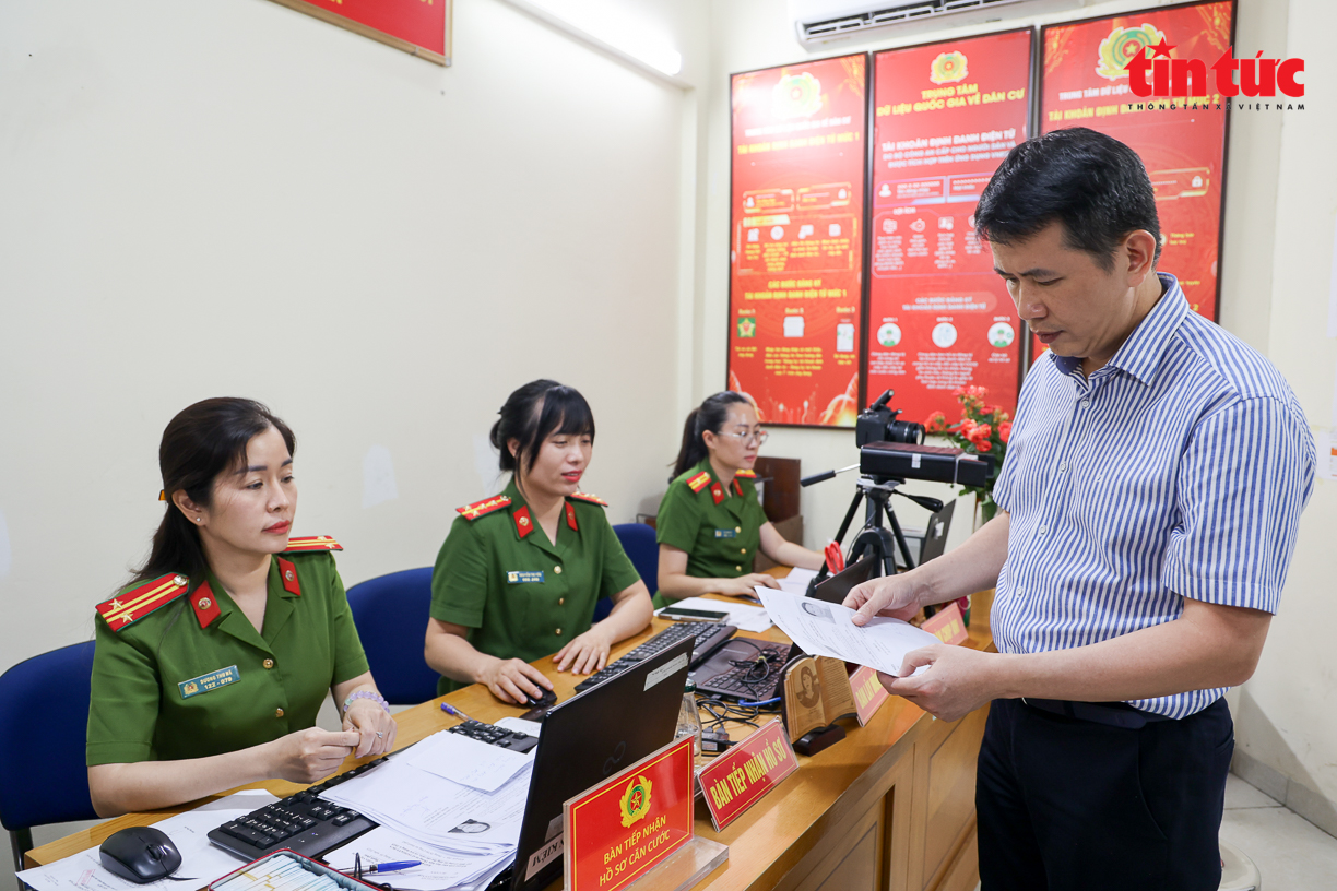 Hà Nội trong những ngày đầu đổi thẻ đảng viên theo chỉ đạo Trung ương- Ảnh 11.