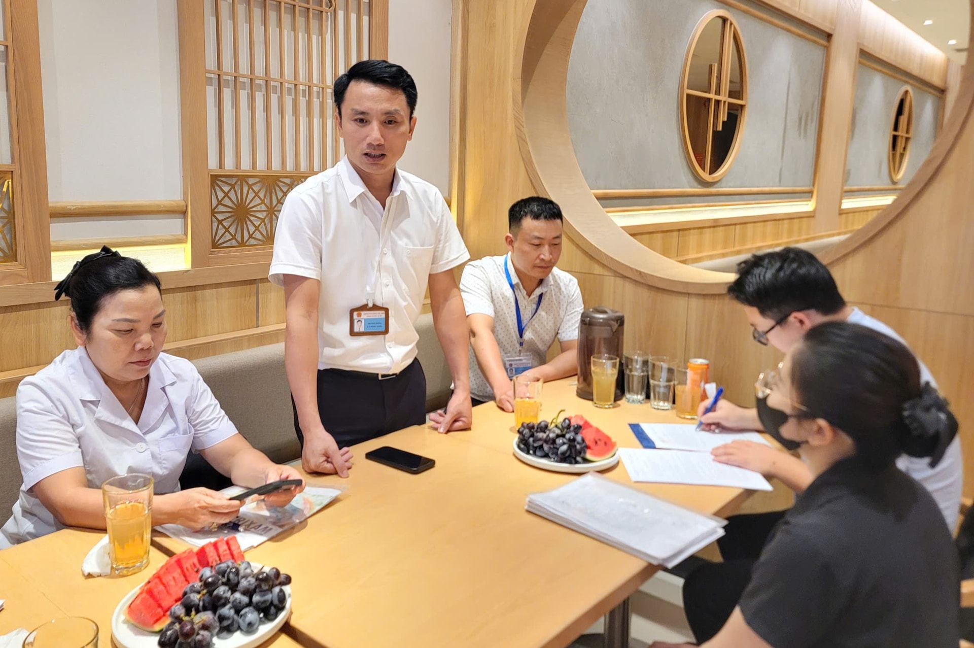 Phường Ba Đình bảo đảm an toàn thực phẩm phục vụ người dân, du khách- Ảnh 4.